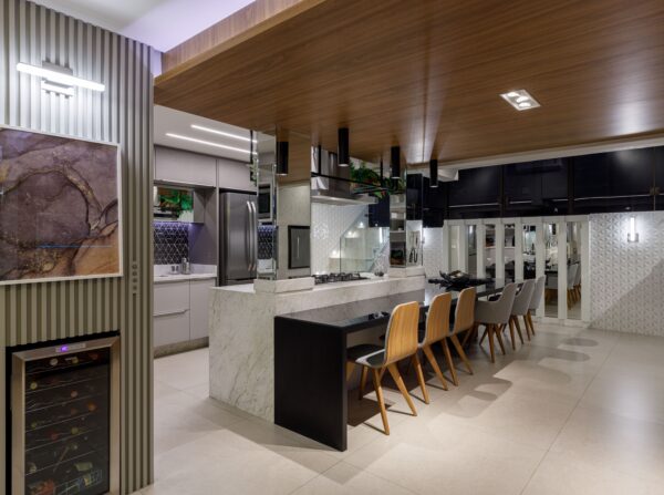 móveis sob medida de uma cozinha residencial, feito por uma marcenaria em curitiba, com design moderno