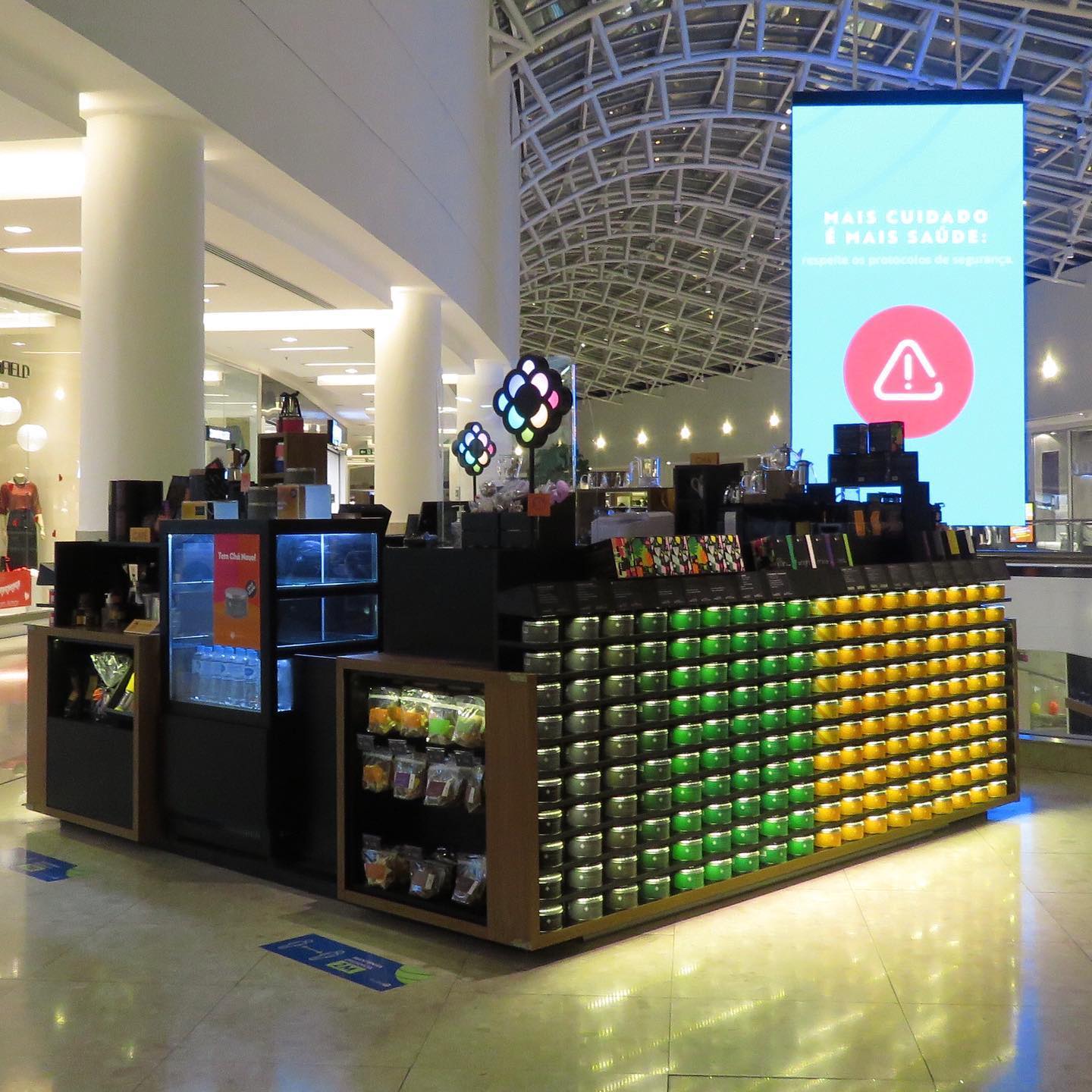 móveis para quiosque comercial